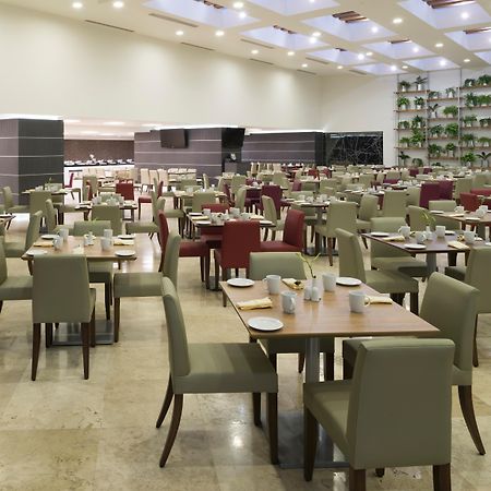 Real Inn Tijuana By Camino Real Hoteles Exterior foto The dining room
