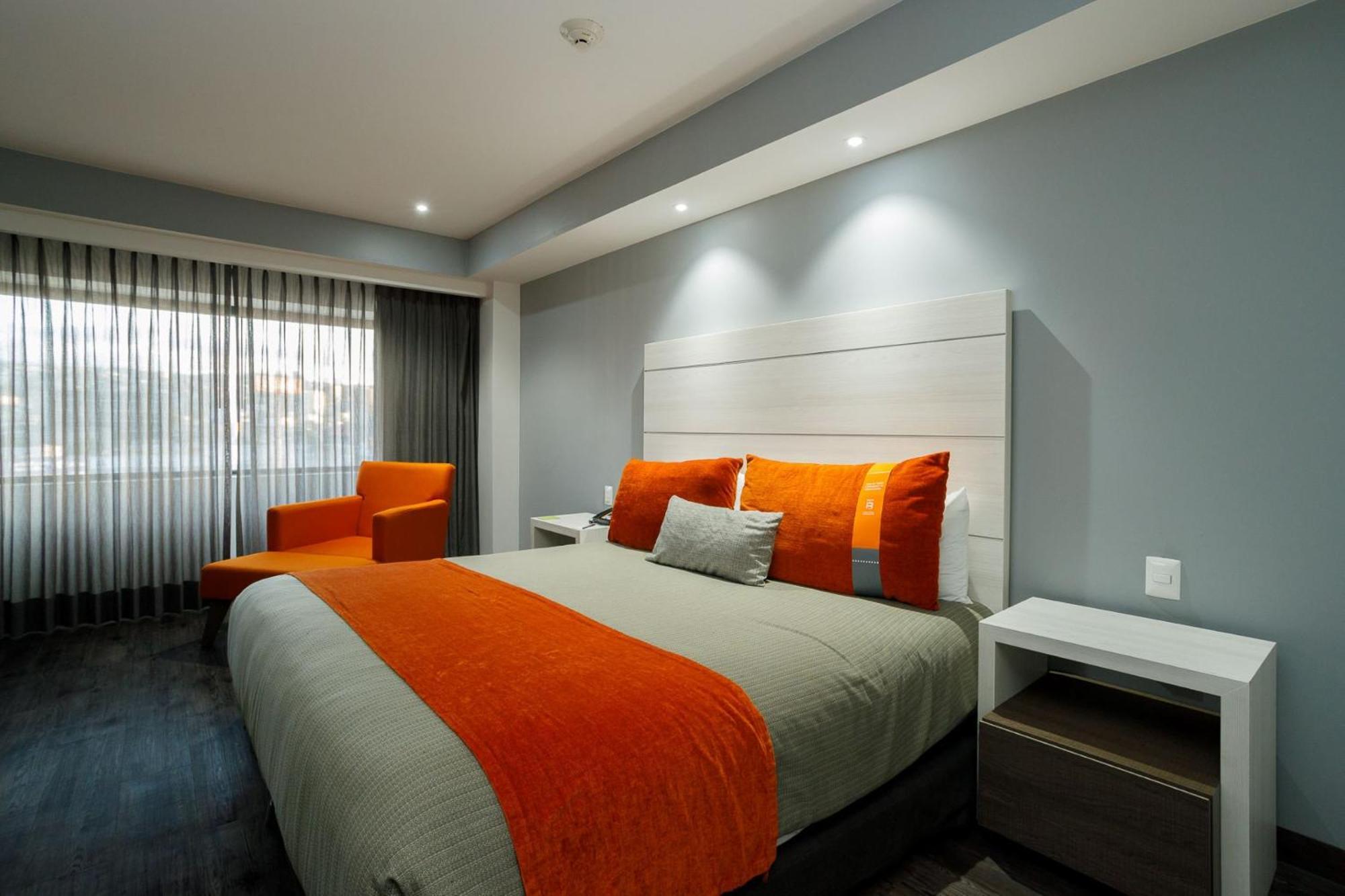 Real Inn Tijuana By Camino Real Hoteles Exterior foto A bedroom at the hotel