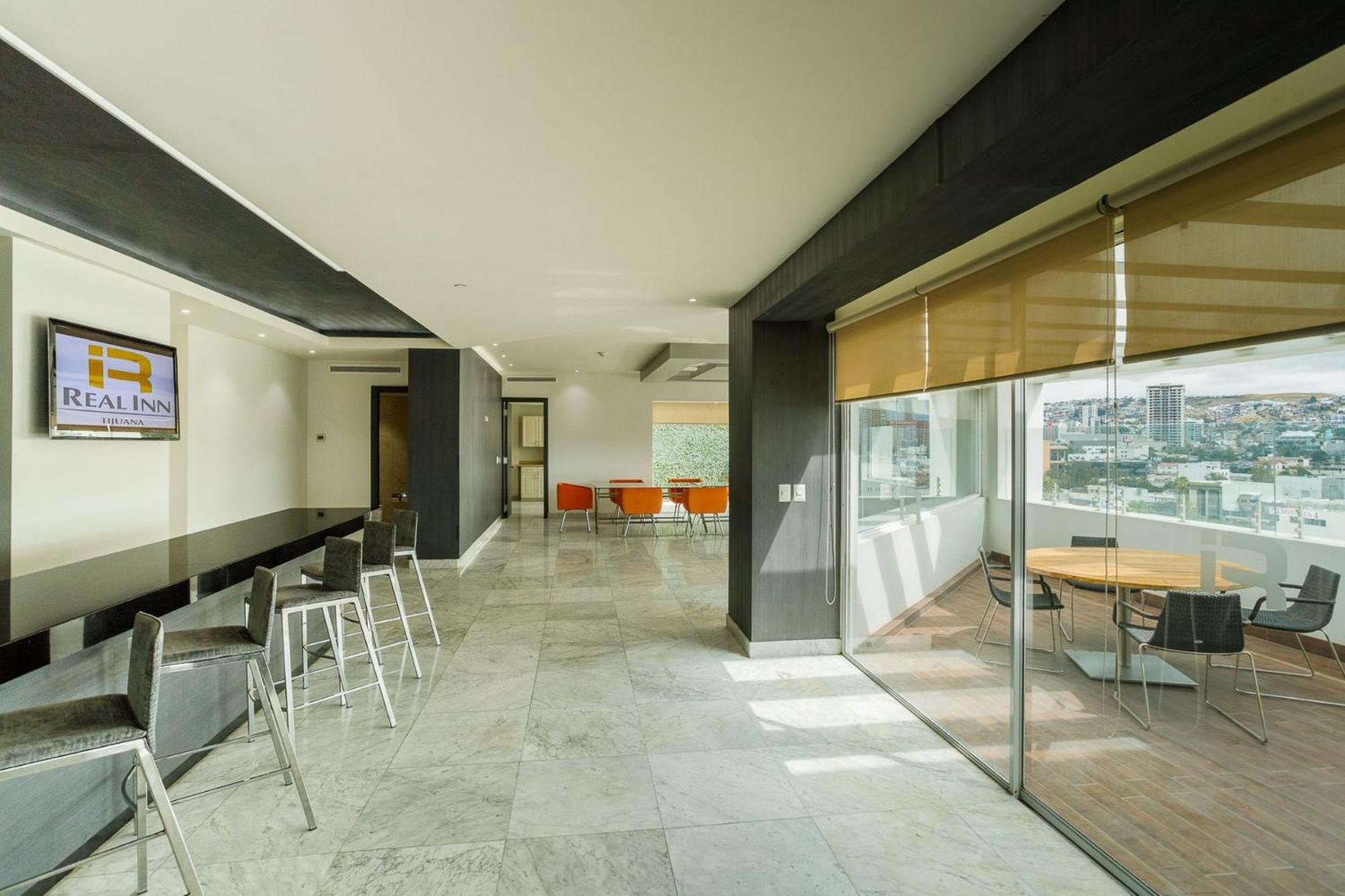 Real Inn Tijuana By Camino Real Hoteles Exterior foto The 10th floor of the building