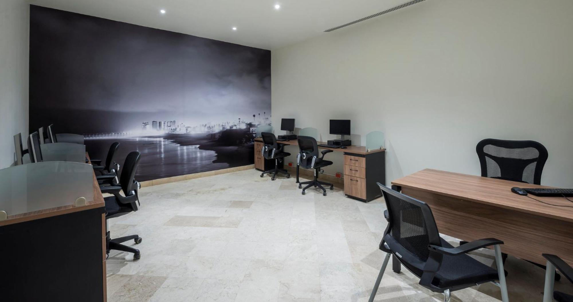 Real Inn Tijuana By Camino Real Hoteles Exterior foto Business Centre